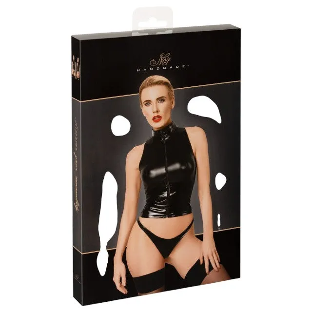 Vestă sexy NOIR HANDMADE Top. din material lucios. design cu guler pe gât și fermoar. culoare negru. mărime S